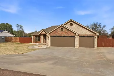 Exterior - 716 S Main St, Canute, OK 73626 photo 4 of 7