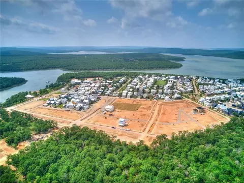 32 Hill St, Carlton Landing, OK 74432