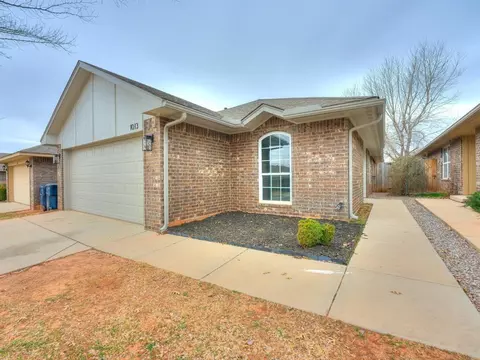 1013 Denmark St, Yukon, OK 73099