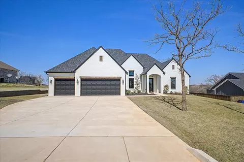 3072 Road Runner Ct, Guthrie, OK 73044