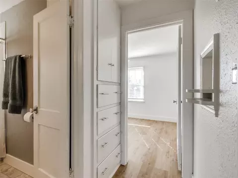 Entry Way - 415 E Frank St, Norman, OK 73071 photo 1 of 1