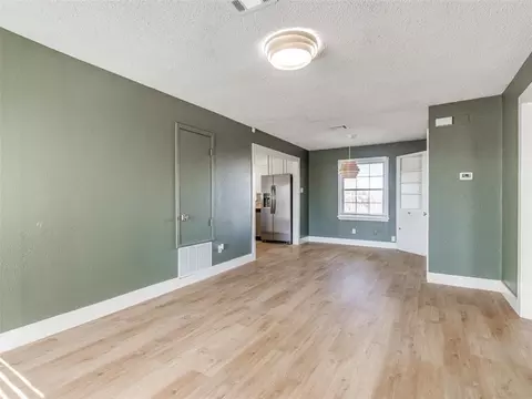Living - 415 E Frank St, Norman, OK 73071 photo 6 of 6