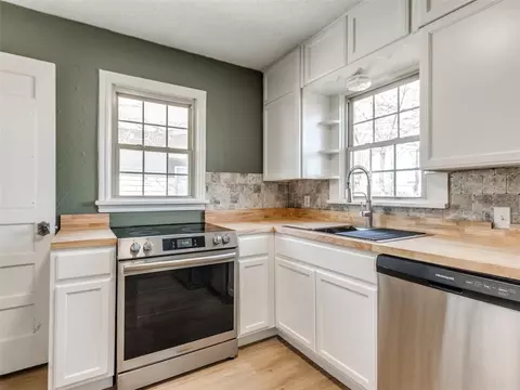 Kitchen - 415 E Frank St, Norman, OK 73071 photo 5 of 6
