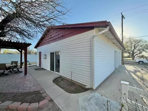 Other - 812 N Beaver St, Guymon, OK 73942 photo 2 of 10