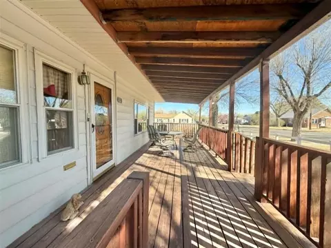 Exterior - 812 N Beaver St, Guymon, OK 73942 photo 2 of 9