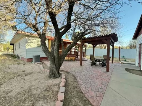 Exterior - 812 N Beaver St, Guymon, OK 73942 photo 5 of 9