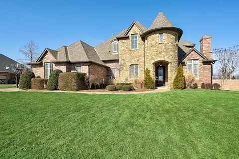 309 Oak Summit Rd, Edmond, OK 73025