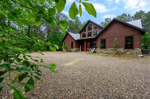 Exterior - 312 Sugar Pine Loop, Broken Bow, OK 74728 photo 2 of 10