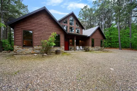 Exterior - 312 Sugar Pine Loop, Broken Bow, OK 74728 photo 3 of 10
