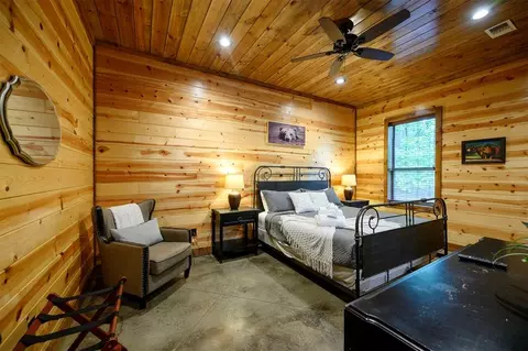 Bedroom - 312 Sugar Pine Loop, Broken Bow, OK 74728 photo 1 of 12