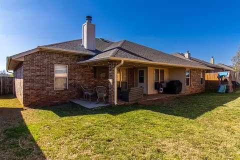 1808 January Pl, Moore, OK 73160 photo 28