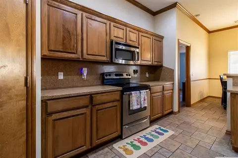 1808 January Pl, Moore, OK 73160 photo 16