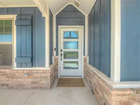Entry Way - 803 NE 33rd St, Moore, OK 73160 photo 1 of 3
