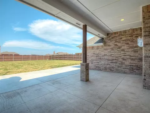 Exterior - 803 NE 33rd St, Moore, OK 73160 photo 5 of 8