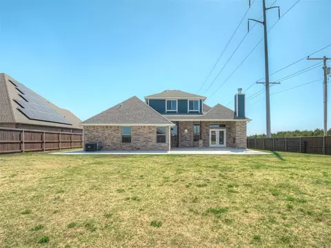 Exterior - 803 NE 33rd St, Moore, OK 73160 photo 6 of 8
