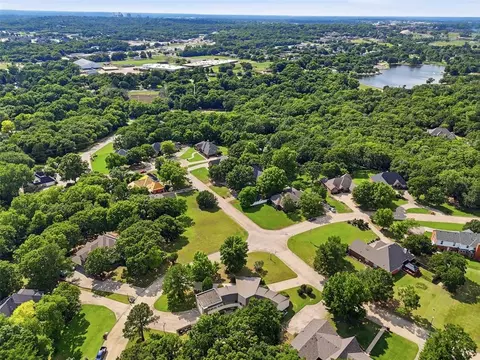 View/Area - 1700 Augusta Dr, Ada, OK 74820 photo 2 of 4