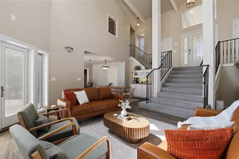 Living - 1700 Augusta Dr, Ada, OK 74820 photo 3 of 4