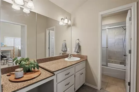 Bath - 1700 Augusta Dr, Ada, OK 74820 photo 5 of 5