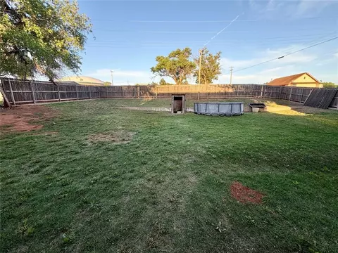 Exterior - 408 S 5th St, Hammon, OK 73650 photo 1 of 2
