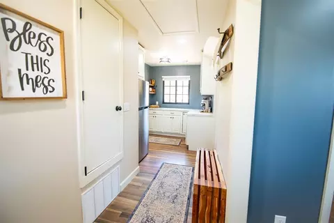 Entry Way - 6400 E Simmons Rd, Guthrie, OK 73044 photo 3 of 3