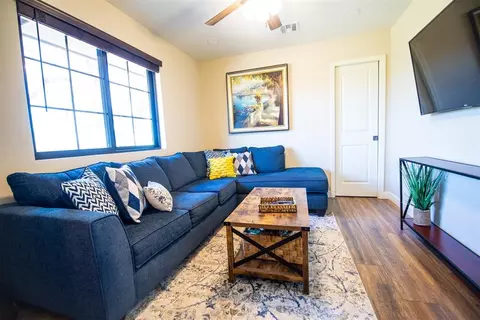 Living - 6400 E Simmons Rd, Guthrie, OK 73044 photo 2 of 2