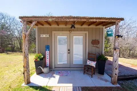 Exterior - 6400 E Simmons Rd, Guthrie, OK 73044 photo 17 of 17
