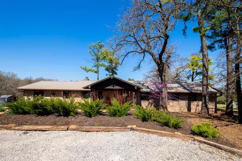 6400 E Simmons Rd, Guthrie, OK 73044