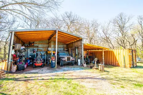Exterior - 6400 E Simmons Rd, Guthrie, OK 73044 photo 12 of 17