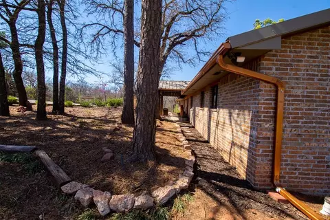 Exterior - 6400 E Simmons Rd, Guthrie, OK 73044 photo 16 of 17