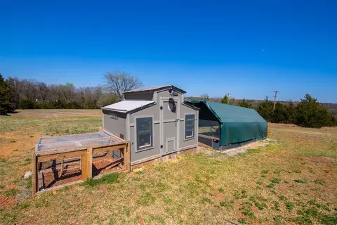 Exterior - 6400 E Simmons Rd, Guthrie, OK 73044 photo 14 of 17