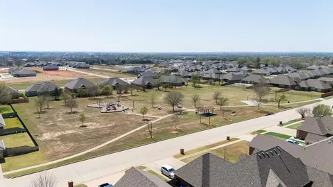 View/Area - 425 Summit Hill Rd, Norman, OK 73071 photo 3 of 4
