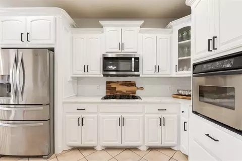 Kitchen - 425 Summit Hill Rd, Norman, OK 73071 photo 5 of 5