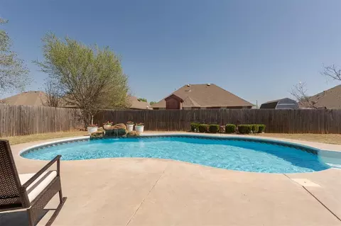 Exterior - 425 Summit Hill Rd, Norman, OK 73071 photo 6 of 8