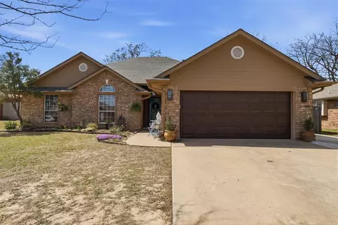 5 Larkins Pl, Shawnee, OK 74801