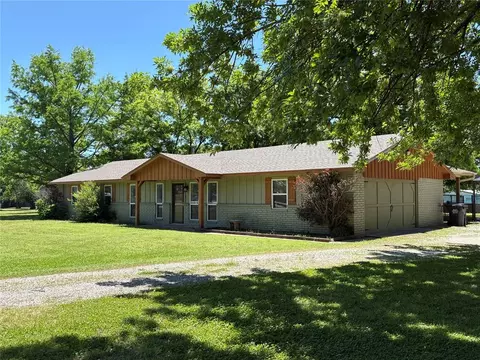 16217 County Road 1586 Rd, Ada, OK 74820