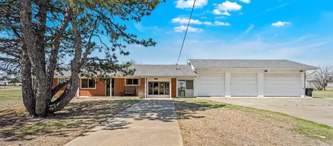 210 Chickasha Ave, Amber, OK 73004