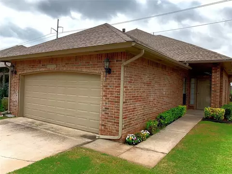 1928 NW 157th St, Edmond, OK 73013