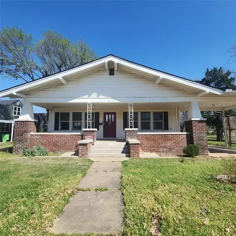 1224 N Barta Ave, Prague, OK 74864