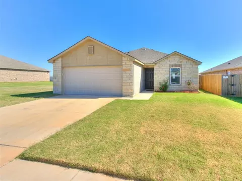 626 Audrey Dr, Tuttle, OK 73089
