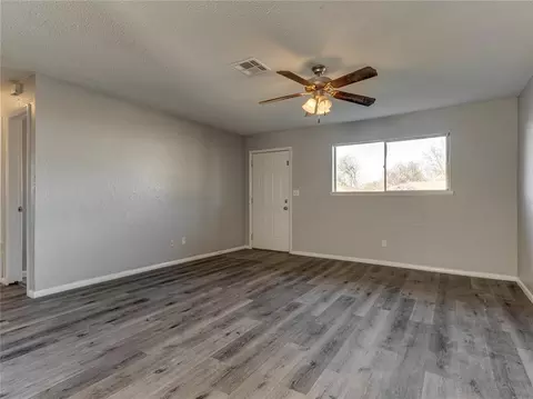 Living - 207 Stanton Dr, Norman, OK 73071 photo 1 of 3