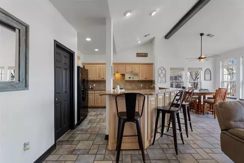 Kitchen - 56201 E 285 Rd #25, Monkey Island, OK 74331 photo 5 of 5