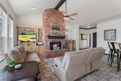 Living - 56201 E 285 Rd #25, Monkey Island, OK 74331 photo 1 of 2