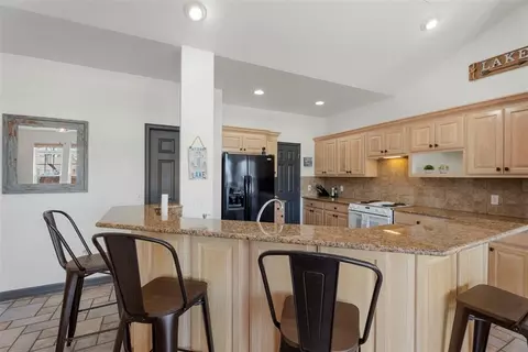 Kitchen - 56201 E 285 Rd #25, Monkey Island, OK 74331 photo 1 of 5