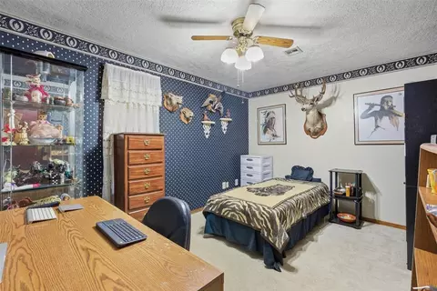Bedroom - 5418 E Highway 37 Hwy, Tuttle, OK 73089 photo 3 of 4