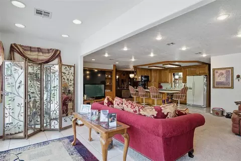 Living - 5418 E Highway 37 Hwy, Tuttle, OK 73089 photo 1 of 3