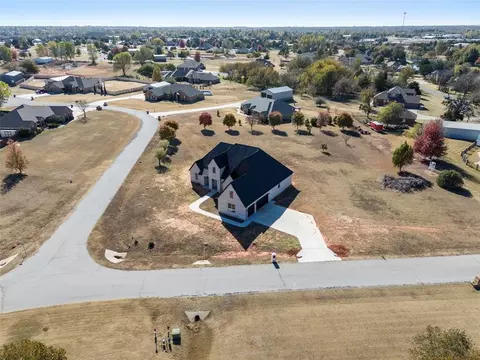 View/Area - 7222 Jordan Dr, Tuttle, OK 73089 photo 5 of 10