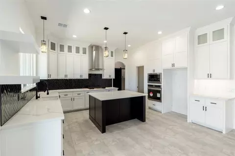 Kitchen - 7222 Jordan Dr, Tuttle, OK 73089 photo 2 of 5