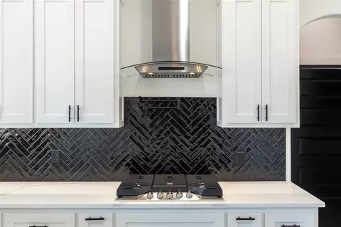 Kitchen - 7222 Jordan Dr, Tuttle, OK 73089 photo 5 of 5