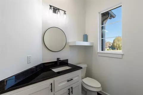 Bath - 7222 Jordan Dr, Tuttle, OK 73089 photo 5 of 6
