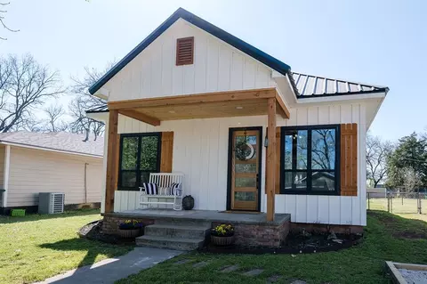 209 Chestnut St, Pauls Valley, OK 73075